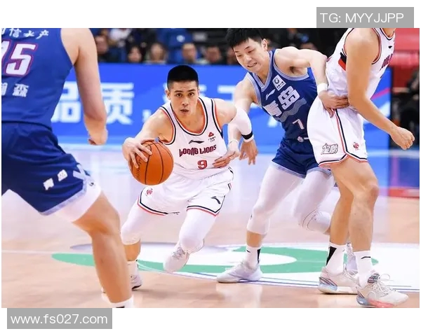 2018年CBA季后赛辽宁队对阵上海队精彩回顾与赛场瞬间分析